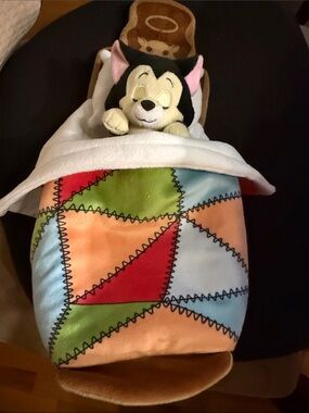 Tokyo Disney plush sleeping Figaro Pinocchio tissue Box Cover NWT
